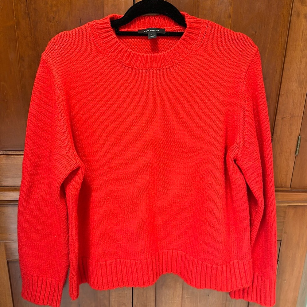 Ann Taylor Red Sweater. Size Large.